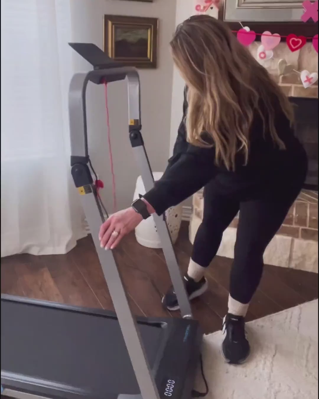 WELLFIT TM020 Foldable treadmill with desk, a seamless transition between work and exercise.