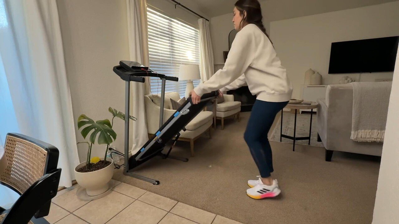 Compact Folding Treadmill for Small Spaces